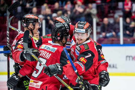 Malmö Redhawks Marcus Björk jublar