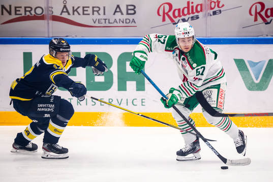 s Emil Johansson och Rögles Leon Bristedt