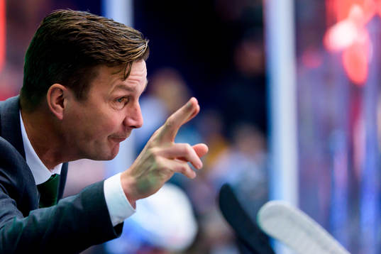 Färjestads huvudtränare Johan Pennerborn