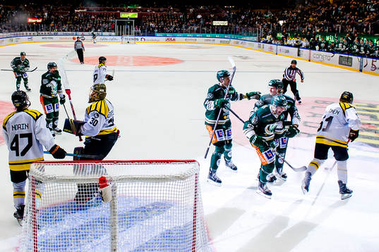 Färjestads Martin Johansson jublar