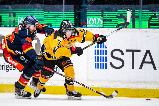 Djurgårdens Albin Grewe och Luleås Isac Brännström