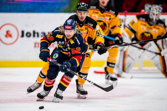 Djurgårdens Manuel Ågren och Luleås Karl Fabricius