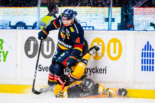 Djurgårdens Marcus Högström och Luleås Robin Kovacs