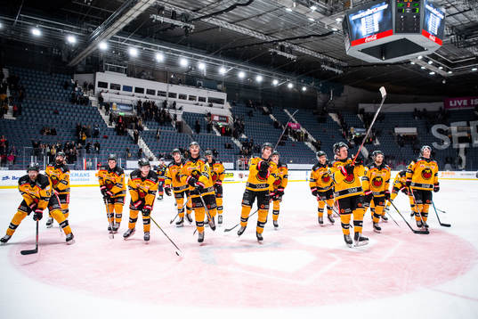 Luleås spelare jublar