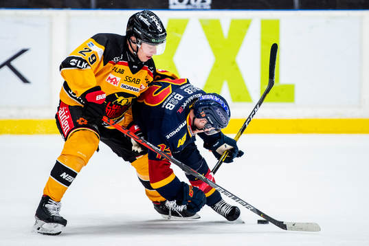 Luleås Erik Gustafsson och Djurgårdens Kalle Östman