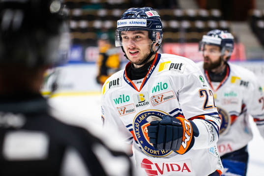 Växjös Jacob Forsbacka-Karlsson jublar