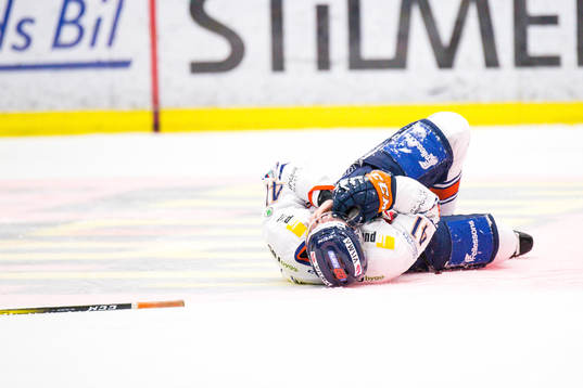 Växjös Ludvig Nilsson grinar illa