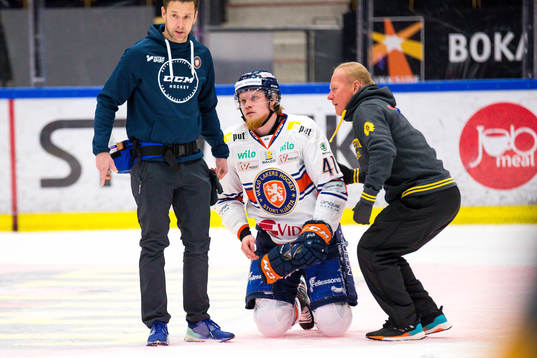 Växjös Ludvig Nilsson grinar illa