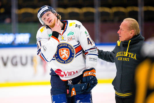 Växjös Ludvig Nilsson grinar illa