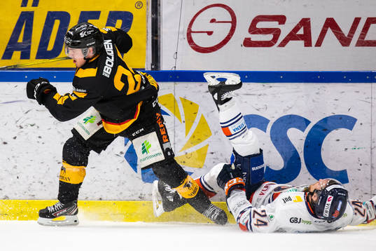 Skellefteås Andreas Wingerli och Växjös Brendan Shinnimin