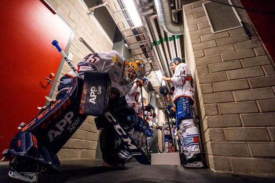 Växjös målvakt Viktor Andrén före ishockeymatchen i