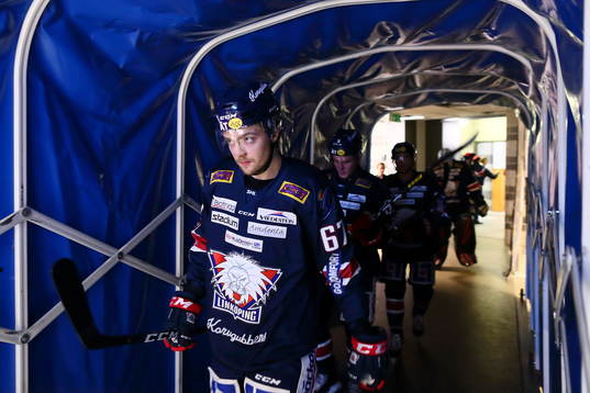 Linköpings Linköpings Jarno Kärki på väg in till