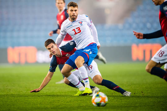 Markus Henriksen of Norway and Rogvi Baldvinsson of Faroe