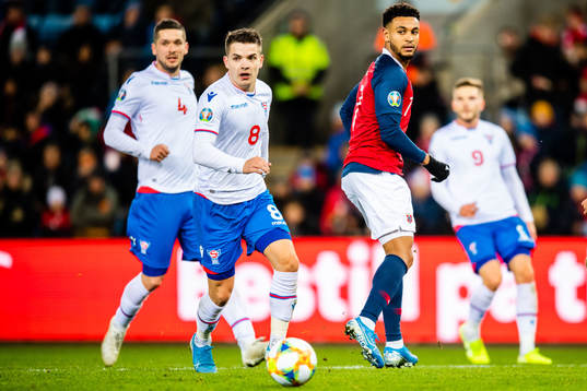 Gilli Rólantsson of Faroe Islands and Joshua Christian