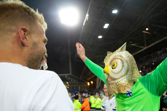 Lukas Hradecky (GK)#1, FIN