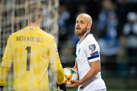 Benjamin Büchel #1, LIE, Teemu Pukki #10, FIN