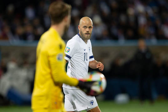 Benjamin Büchel #1, LIE, Teemu Pukki #10, FIN