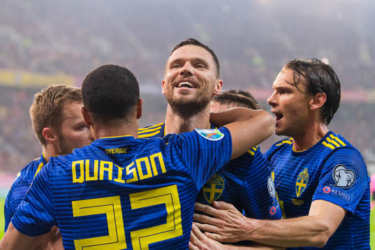 Marcus Berg of Sweden celebrate with team mates