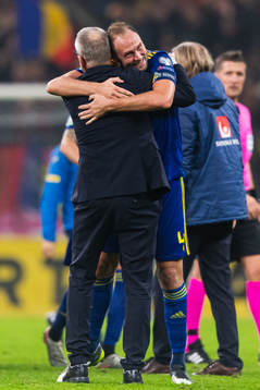 Andreas Granqvist and Janne Andersson, head coach of Sweden