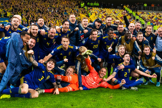 The team of Sweden celebrate