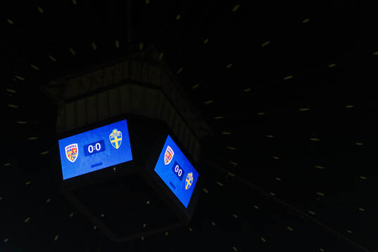 The media cube shows the logos of Romania and Sweden with