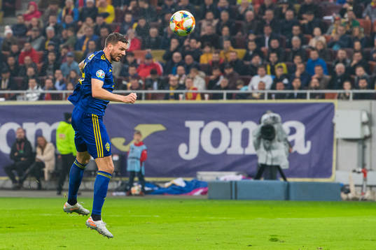 Marcus Berg of Sweden scores 0-1