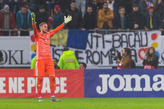 Goalkeeper Robin Olsen of Sweden reacts