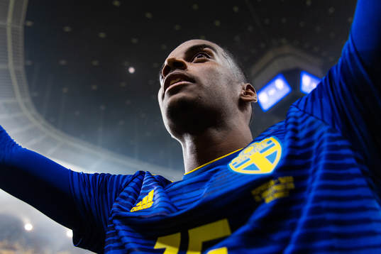 Alexander Isak of Sweden celebrates