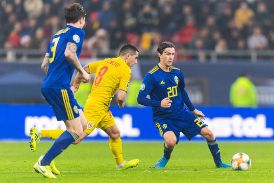 Kristoffer Olsson of Sweden and Nicolae Stanciu of Romania