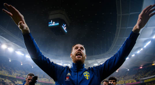 Pontus Jansson of Sweden celebrates