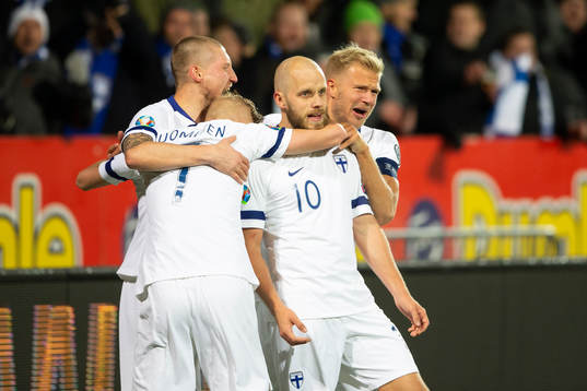 Teemu Pukki #10, FIN 3-0 celebrating with Paulus Arajuuri