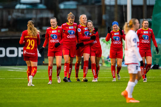 Vilde Anett Fjelldal of Røa celebrates