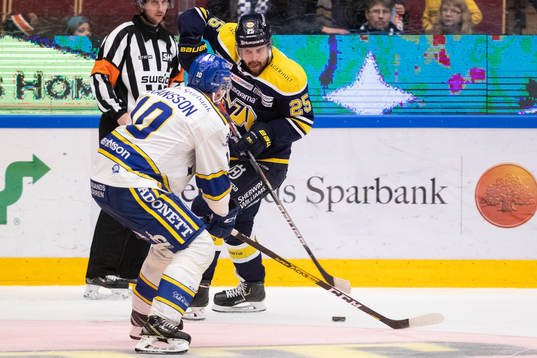 s Axel Holmström