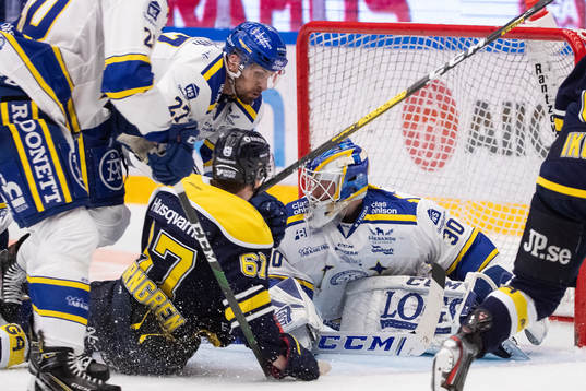 Leksands målvakt Janne Juvonen och Marek Hrivik