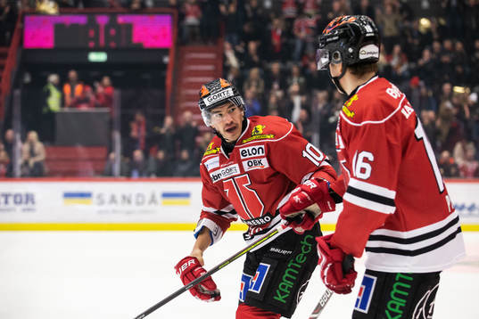 Örebros Shane Harper jublar