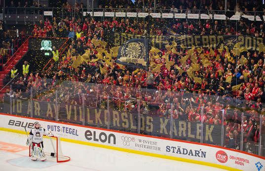 Tifo av Örebro supportrar