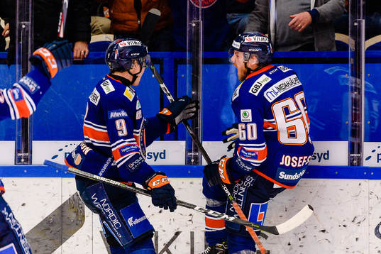 Växjös Erik Josefsson jublar