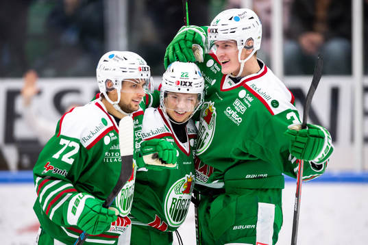 Rögles Daniel Zaar, Samuel Jonsson och Adam Edström jublar