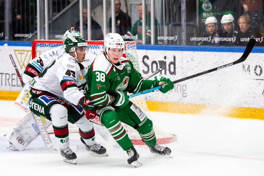 Frölundas Joel Mustonen och Rögles Erik Andersson