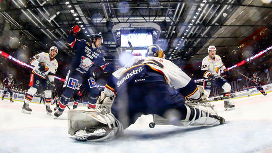 Linköpings Jarno Kärki jublar
