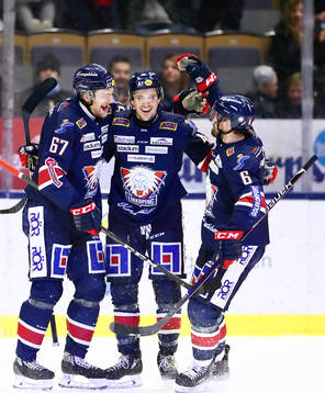 Linköpings Jarno Kärki, Adam Helewka och Jonas Holös