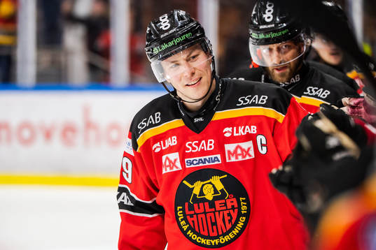 Luleås Erik Gustafsson jublar