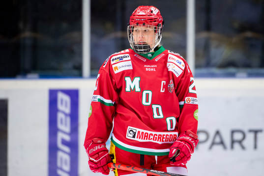 Modos Olivia Carlsson värmer upp