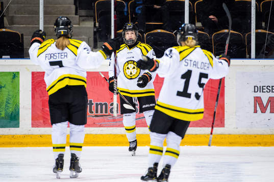 Brynäs Katerina Mrazova jublar