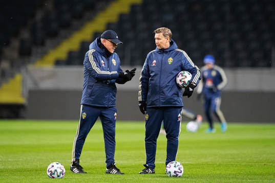 Head coach Janne Andersson and assistant coach Peter