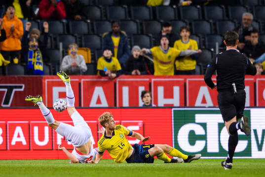Filip Helander of Sweden and Gilli Rólantsson of Faroe
