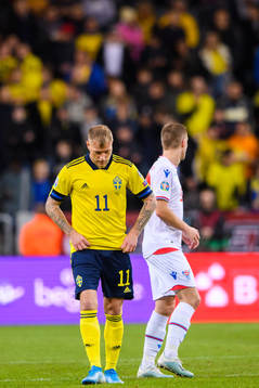 John Guidetti of Sweden looks dejected