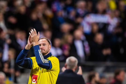 Andreas Granqvist of Sweden thank the supporters