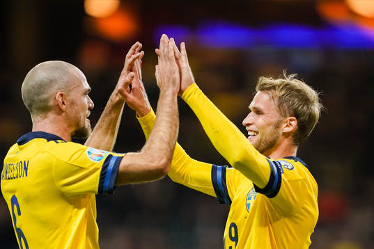 Sebastian Andersson (r) celebrate with Marcus Danielson of