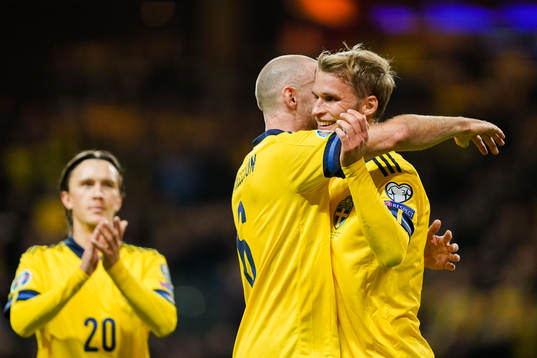 Sebastian Andersson (r) celebrate with Marcus Danielson of